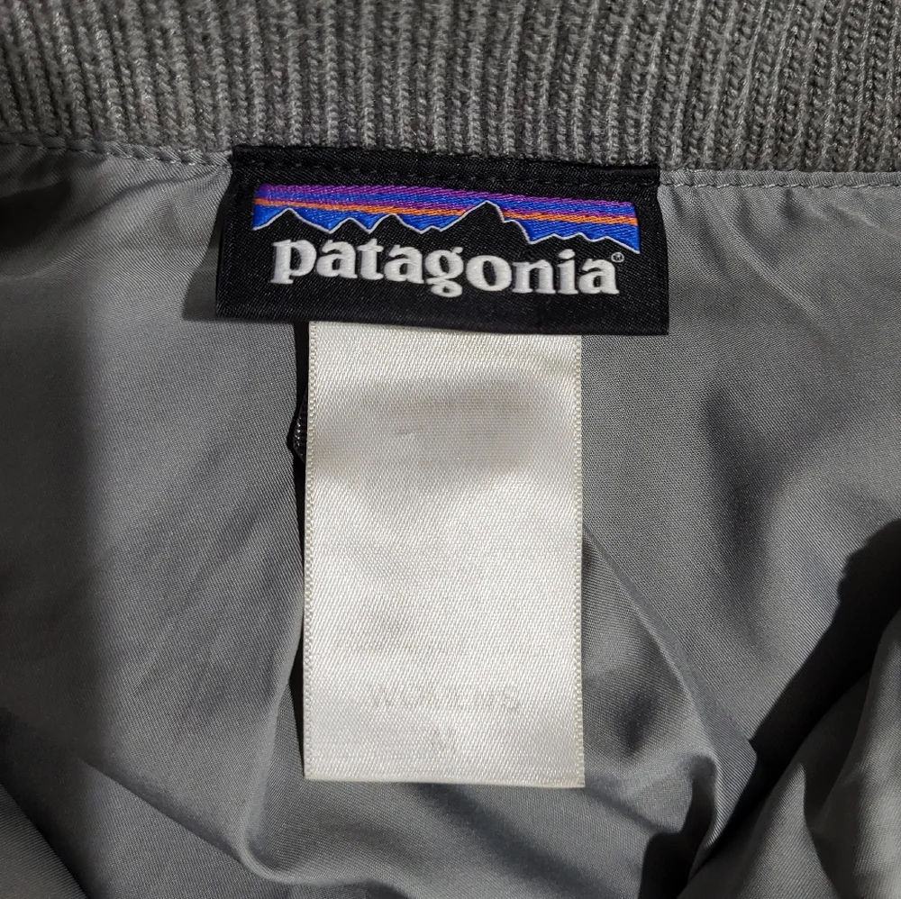 Patagonia Grey Women's Long Sleeve Full Zip Up Faux Fur Sweater Jacket Medium - Picture 6 of 9